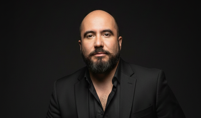 Foto cara Norberto Traje negro